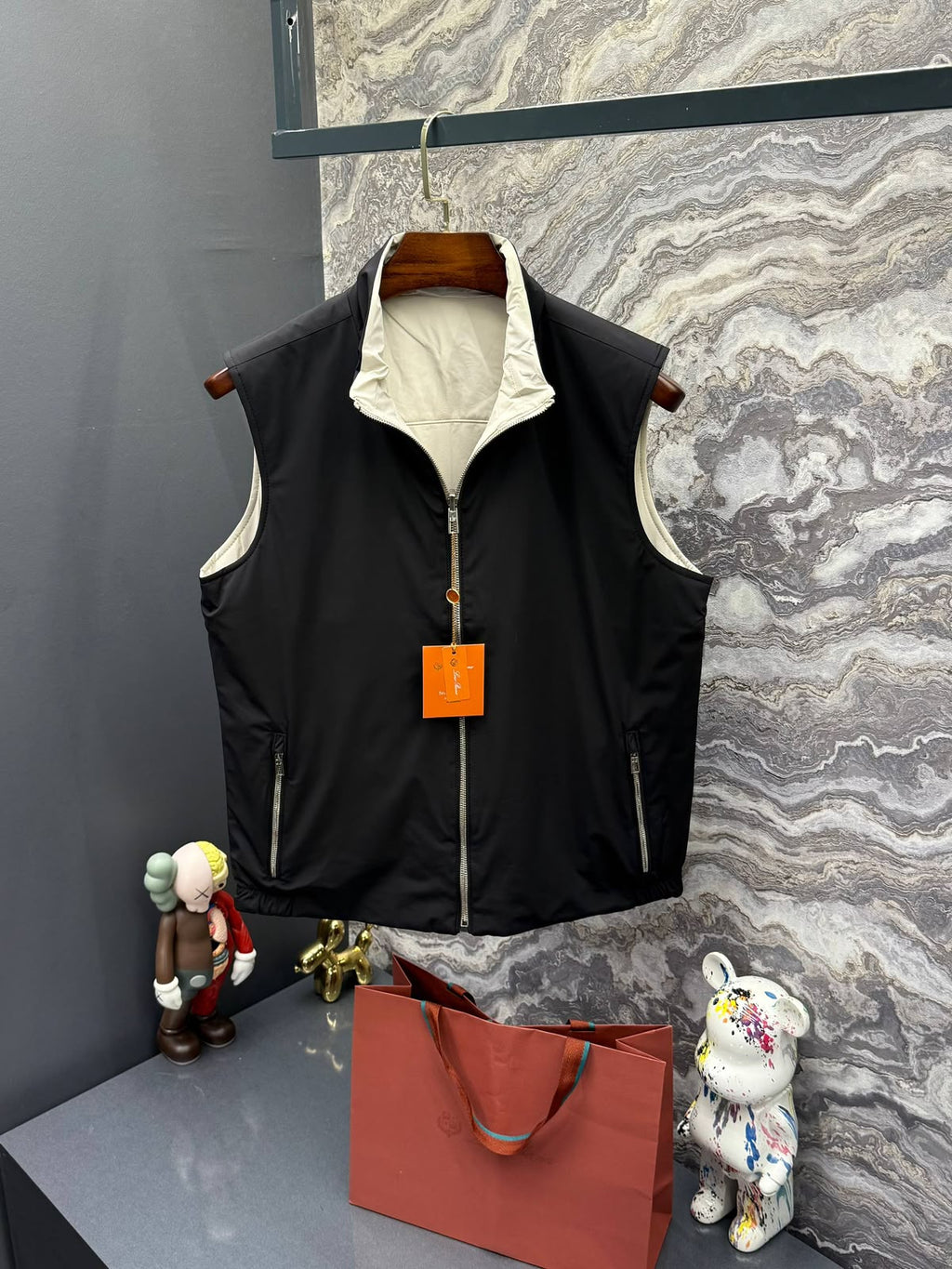 Loro Piana Contrast-Lined Zip-Up Vest – Black & Ivory