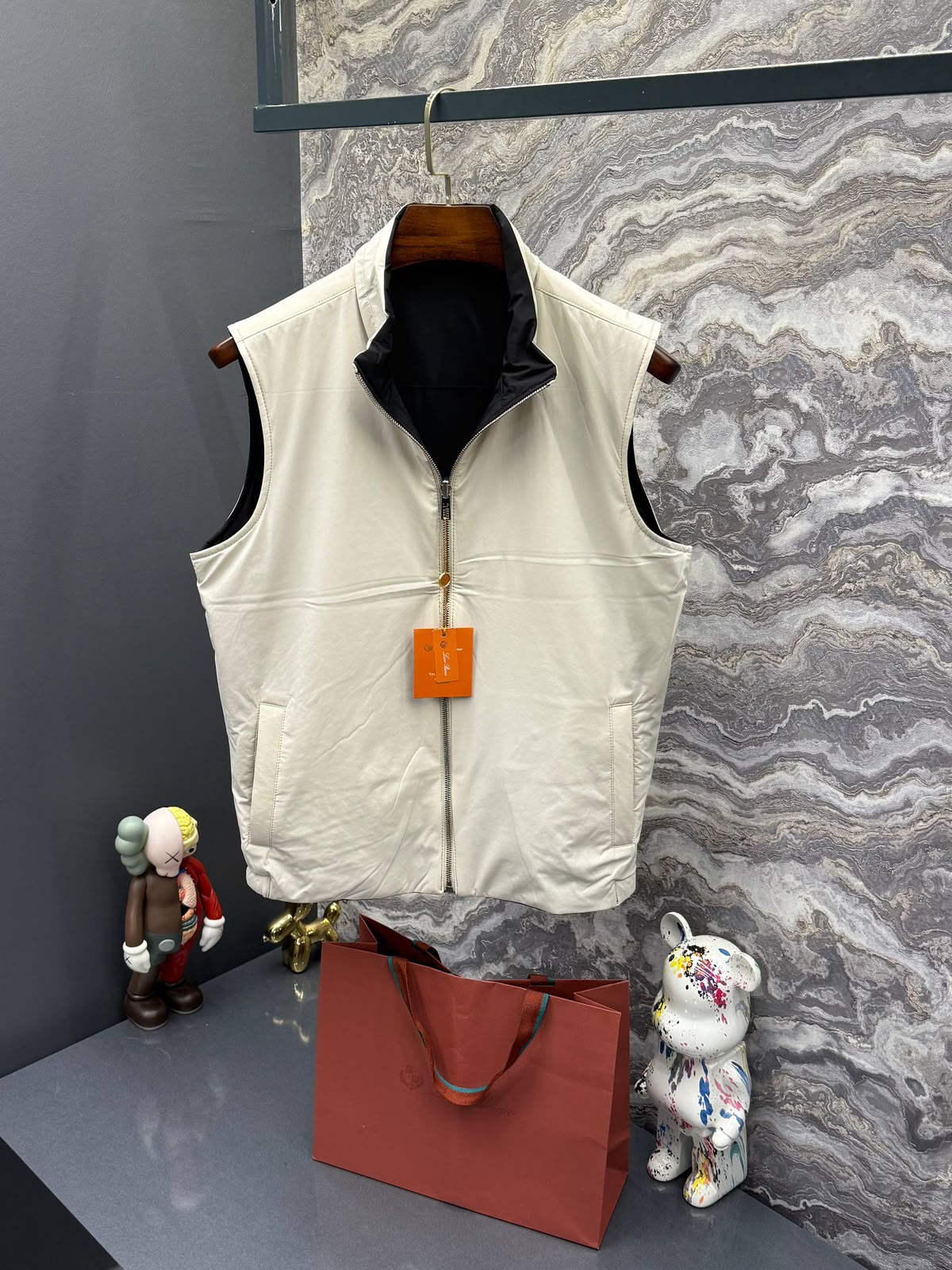 Loro Piana Contrast-Lined Zip-Up Vest – Black & Ivory