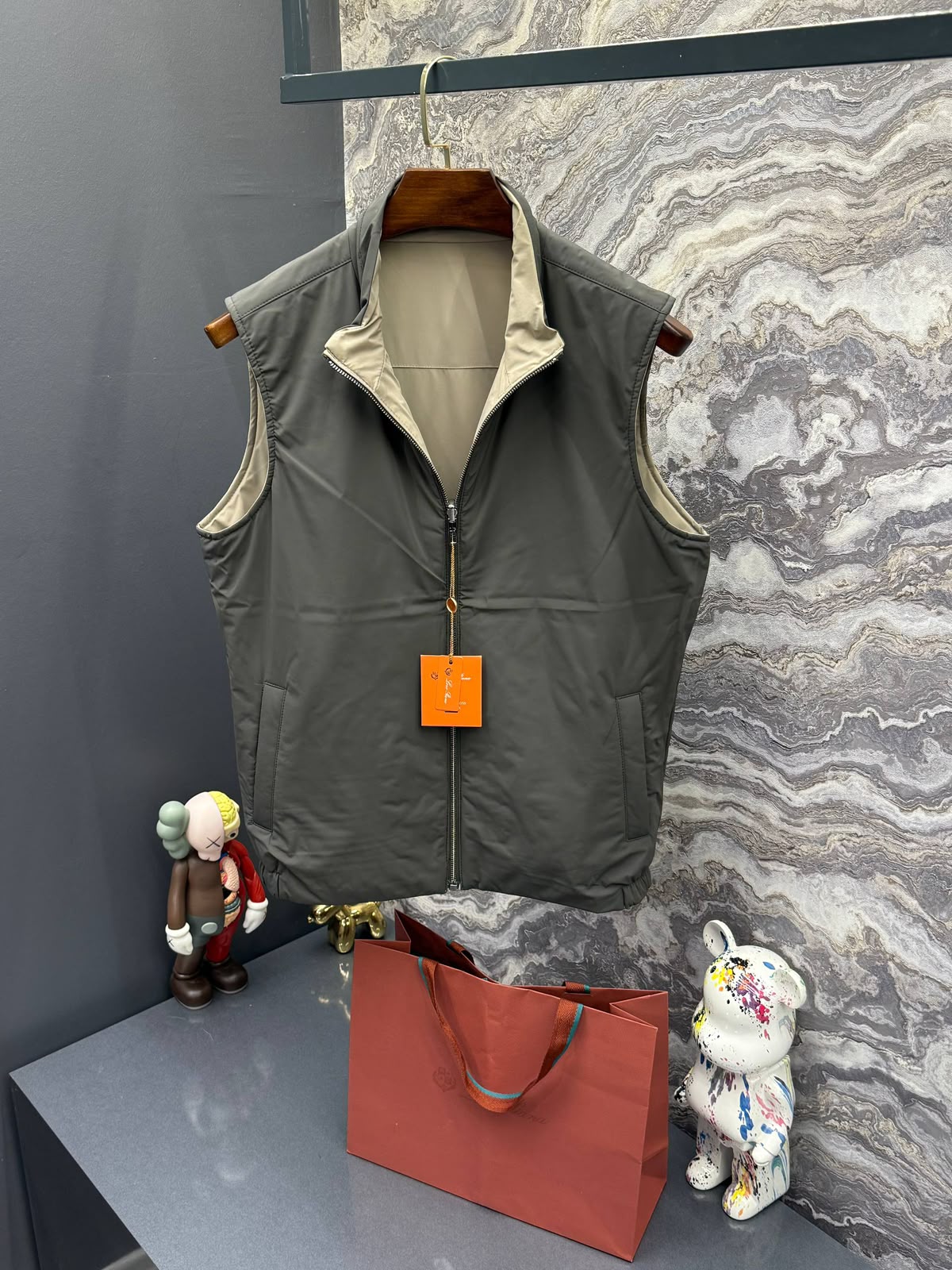 Loro Piana Contrast-Lined Zip-Up Vest – Charcoal Grey & Beige