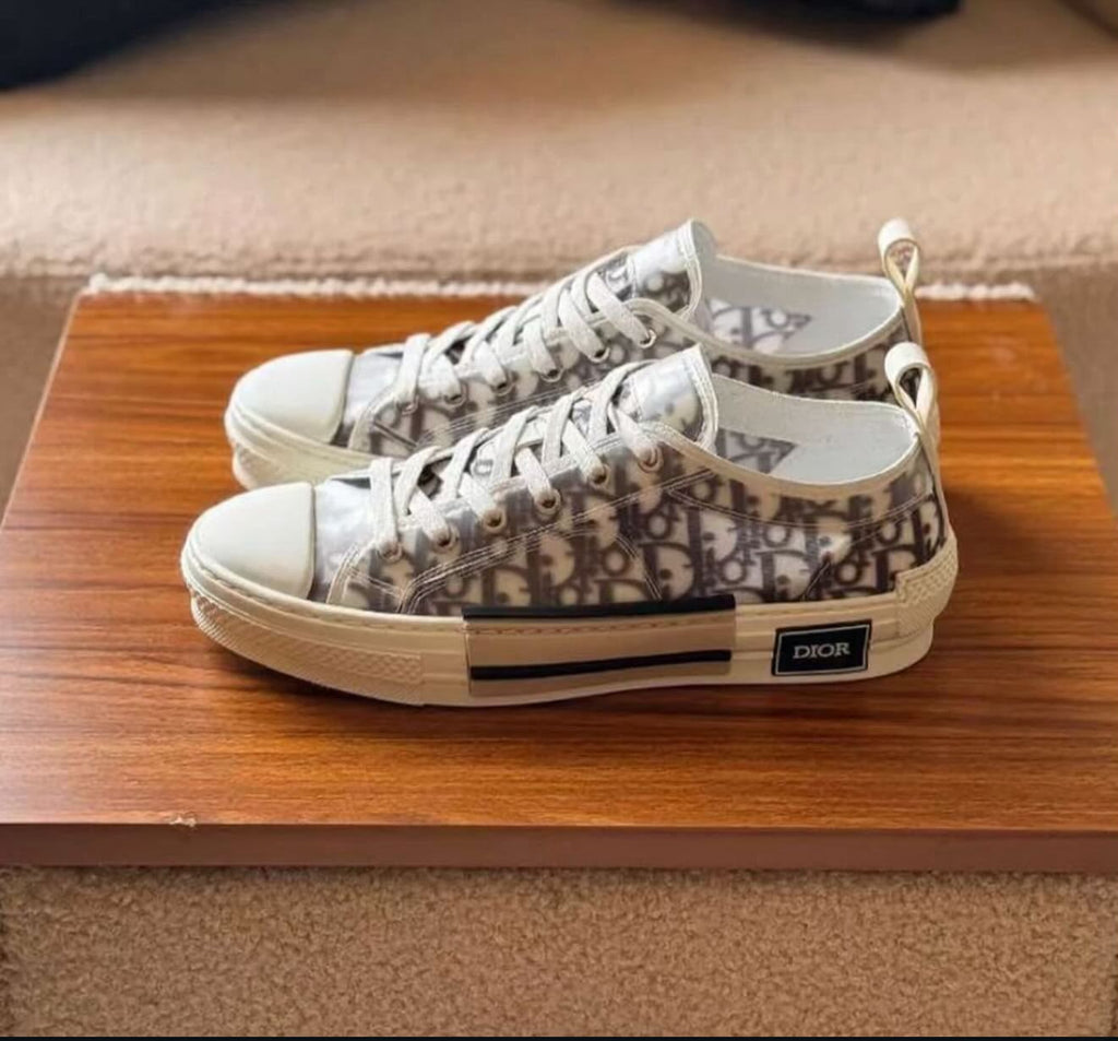 Dior B23 Oblique Low-Top Sneakers – Beige & Grey