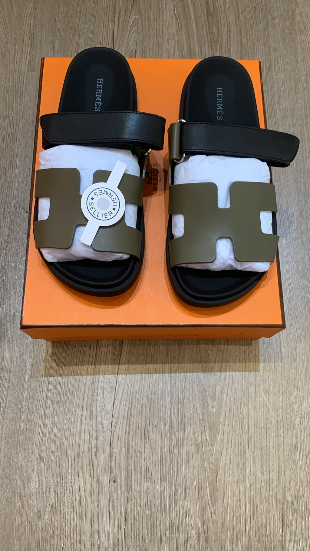 Hermès Chypre Sandals – Olive Green & Black