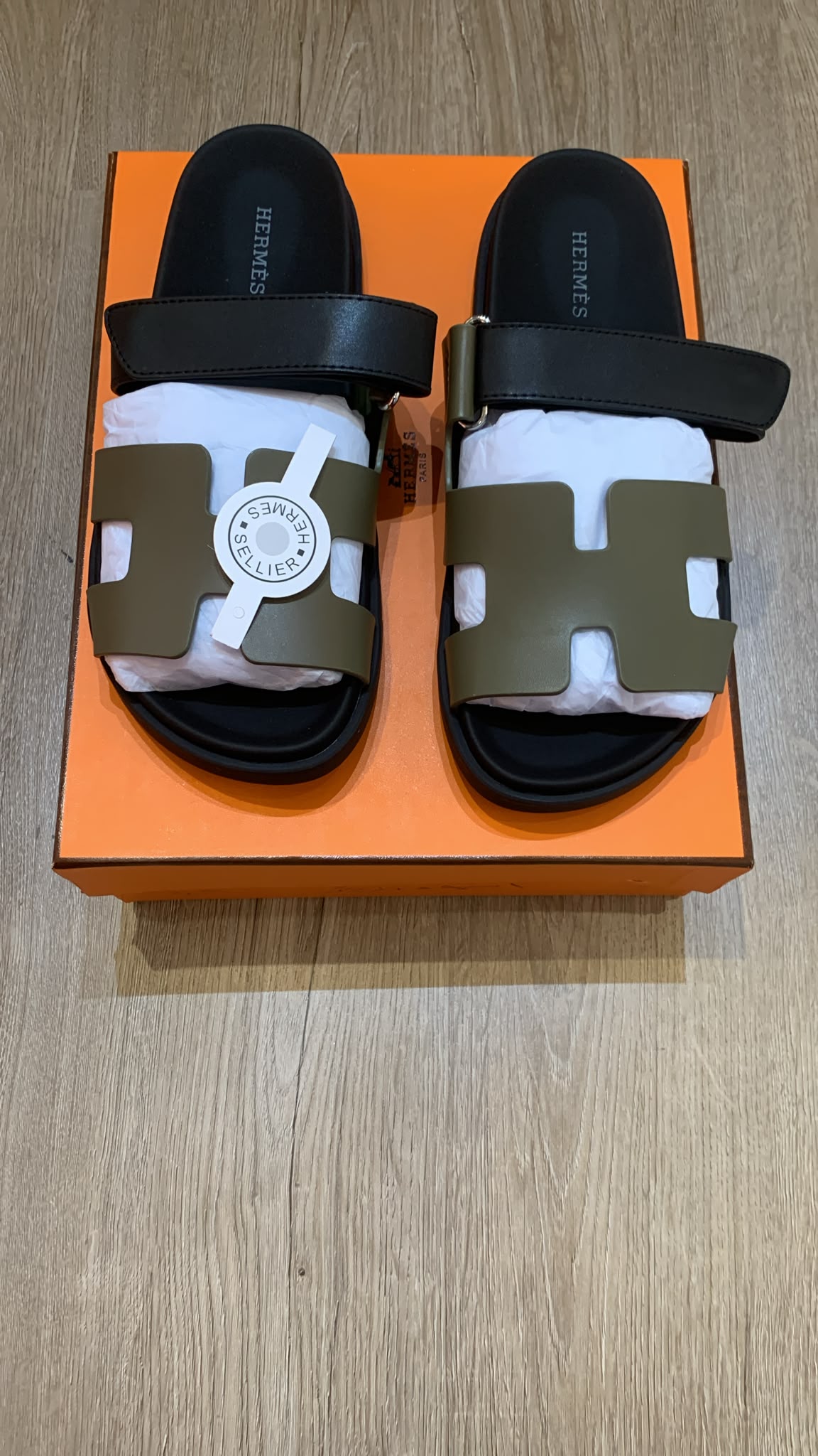 Hermès Chypre Sandals – Olive Green & Black