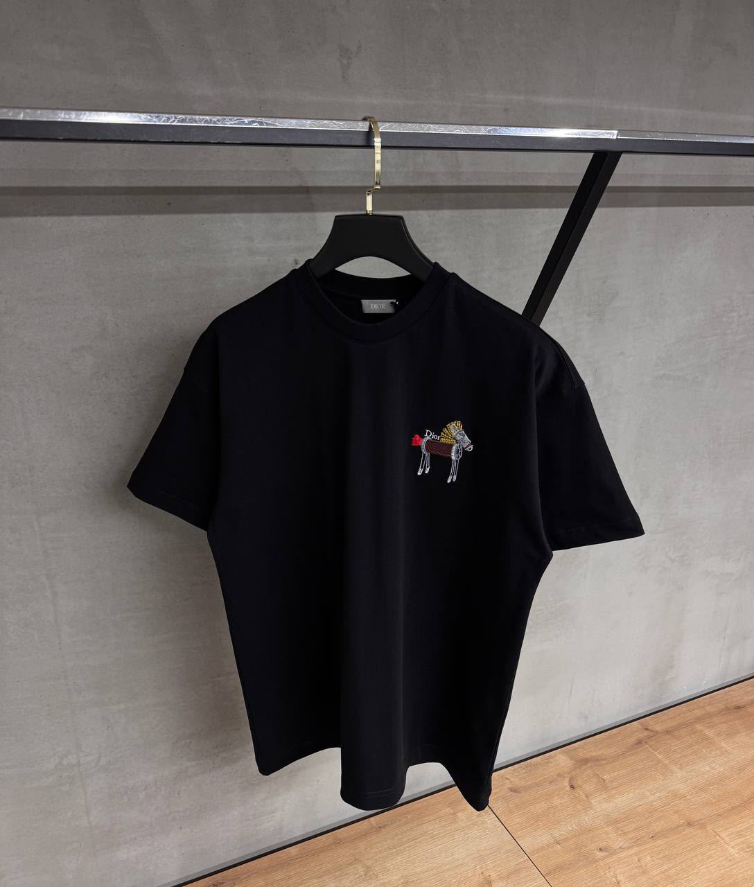 Dior Embroidered Motif Crewneck T-Shirt – Black