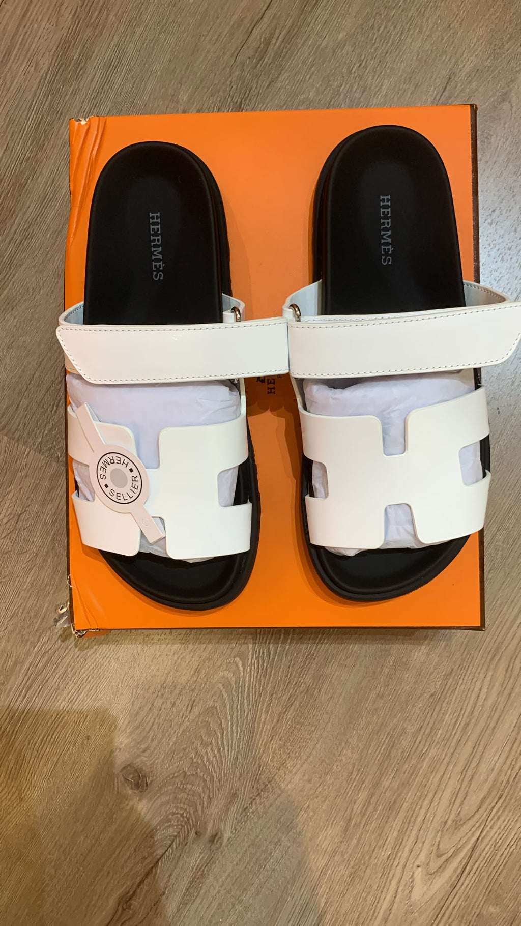 Hermès Chypre Sandals – White & Black