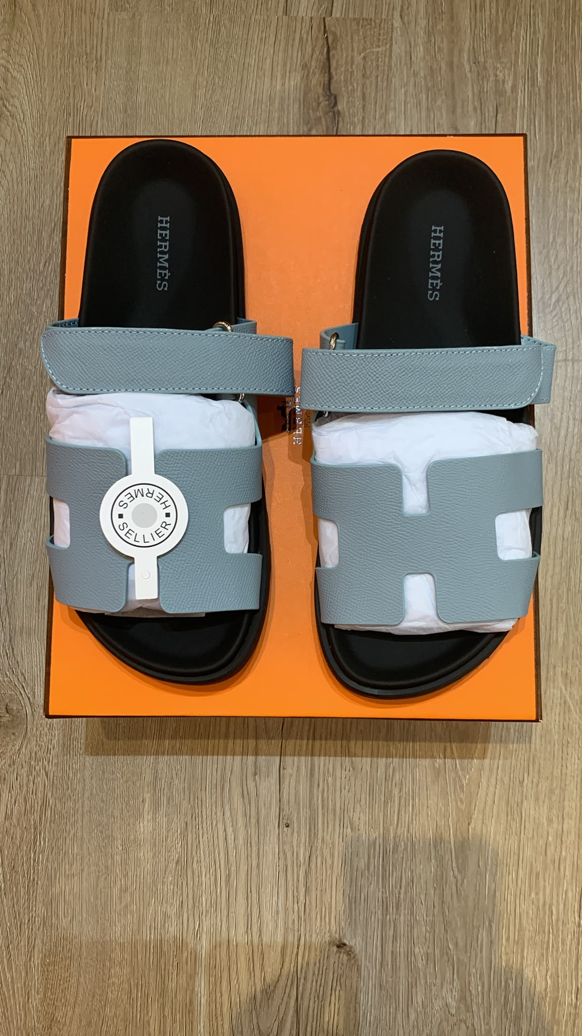 Hermès Chypre Sandals – Gris Nuage