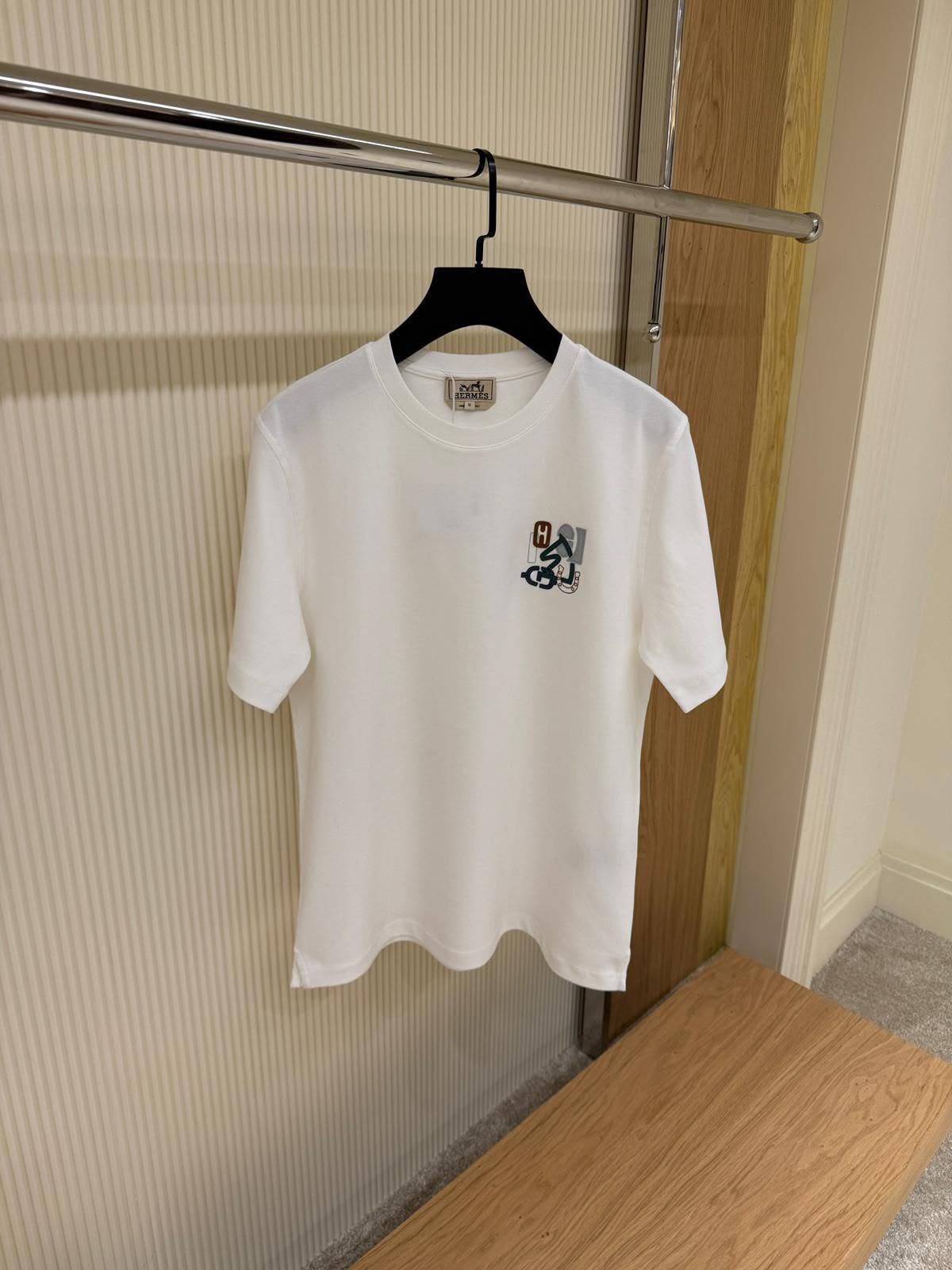 Hermès Embroidered Motif T-Shirt – White